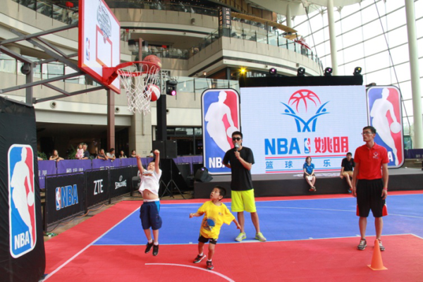 张推出了一 张推出了一