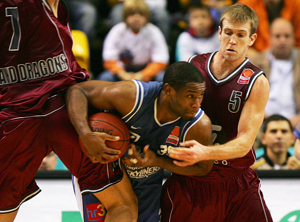 却通过自身 却通过自身